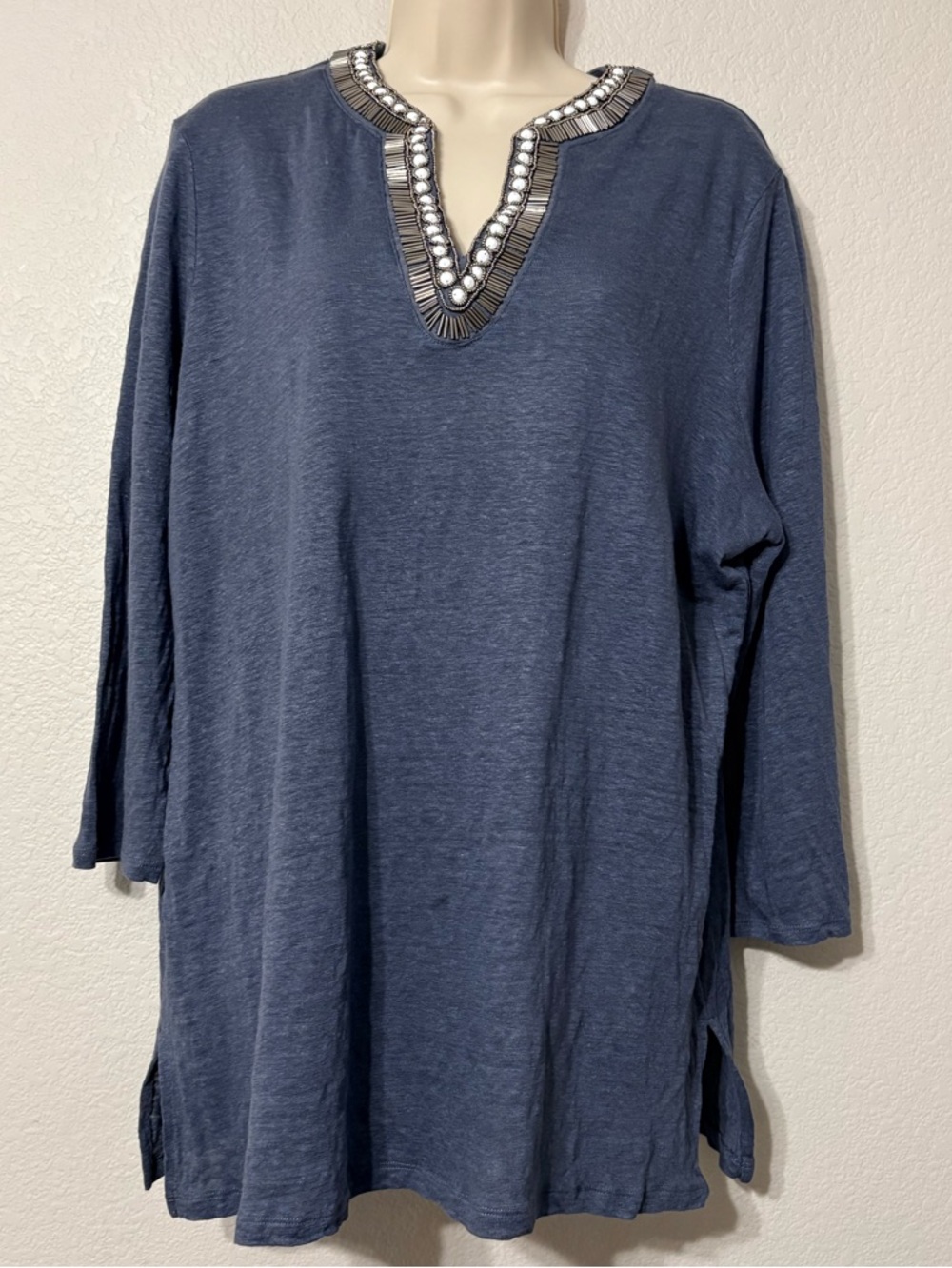 Chico's Navy Linen Beaded V-Neck Tunic 3/4 Length Sleeves Side Vents. XL